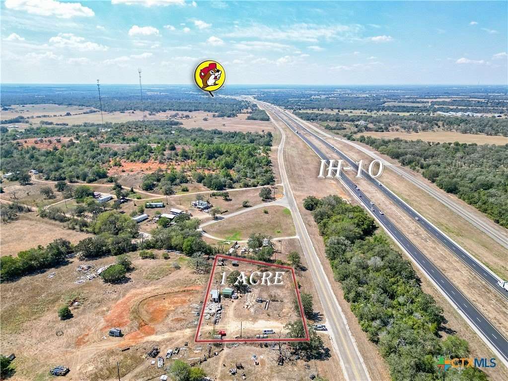 1 Acre of Land for Sale in Luling, Texas
