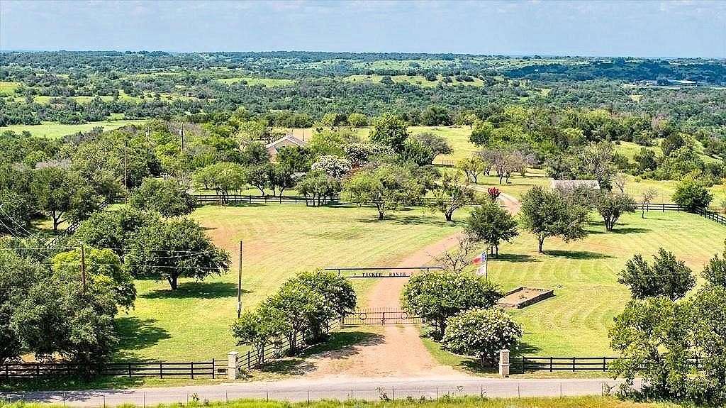 85.8 Acres of Land with Home for Sale in Stephenville, Texas