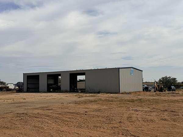3 Acres of Improved Commercial Land for Sale in Midland, Texas