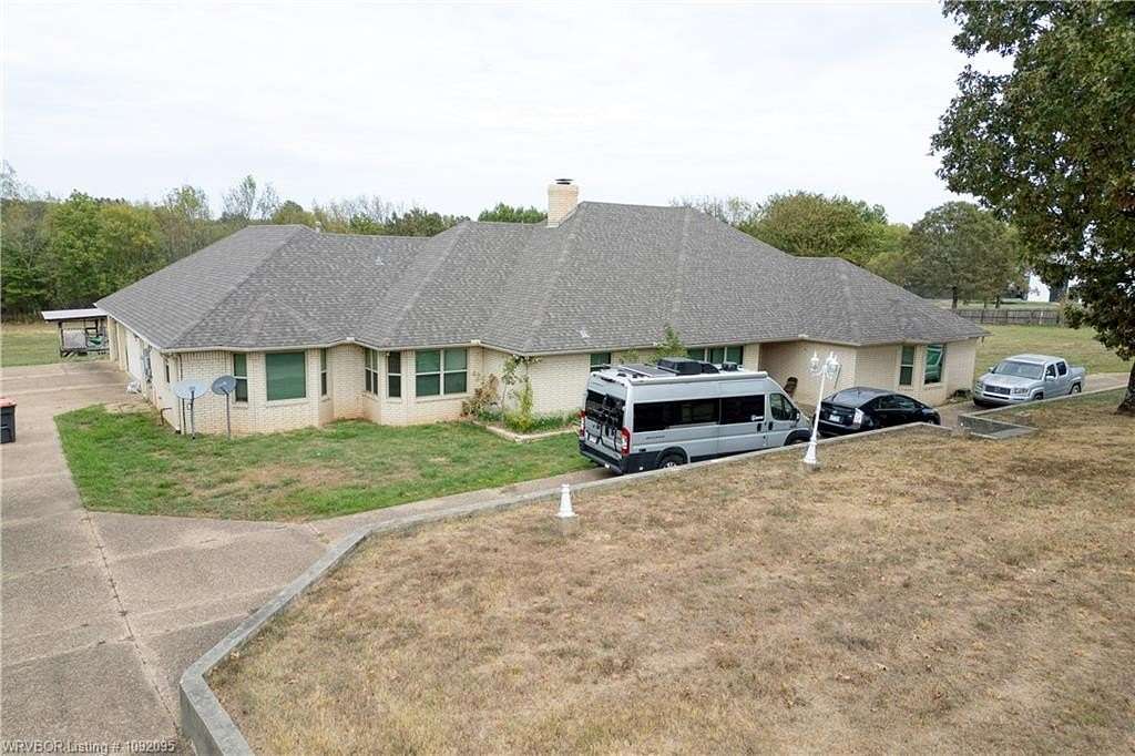 3.82 Acres of Land with Home for Auction in Fort Smith, Arkansas