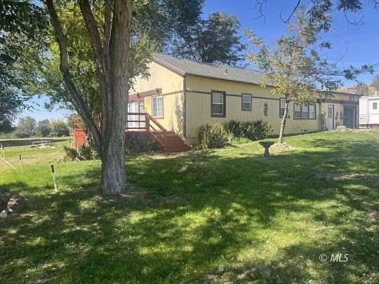 1.5 Acres of Land with Home for Sale in Alturas, California