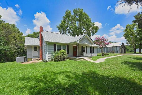 4 Acres of Land with Home for Sale in Goodlettsville, Tennessee