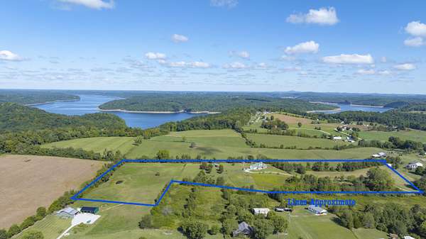 18 Acres of Recreational Land with Home for Sale in Monticello, Kentucky