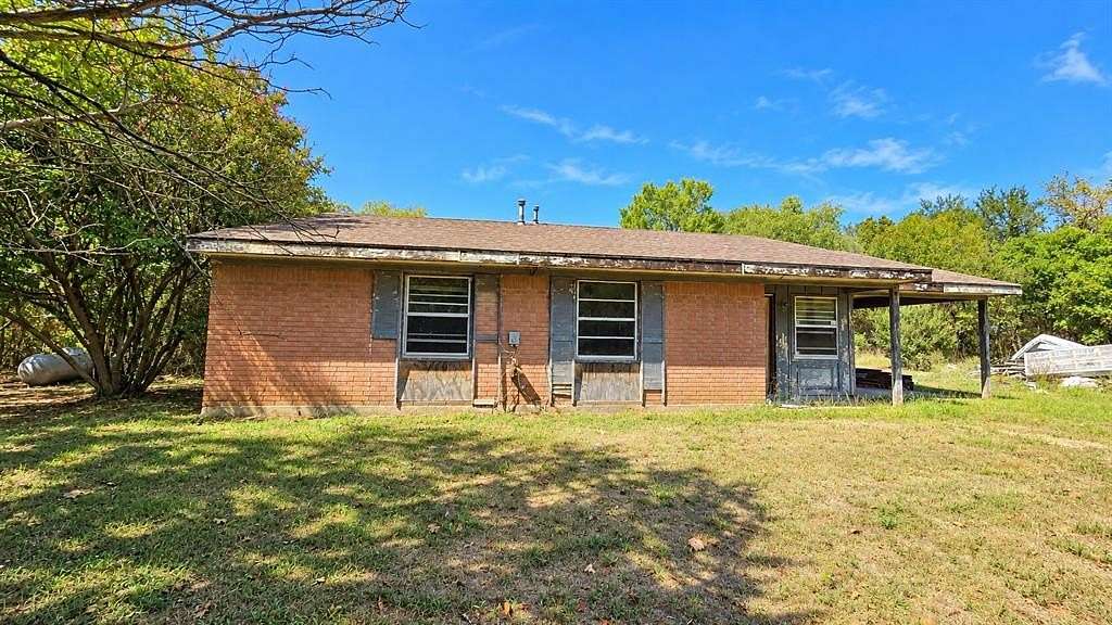 7.8 Acres of Land with Home for Sale in Wewoka, Oklahoma