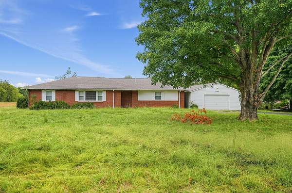 3.5 Acres of Land with Home for Sale in Fulton, Kentucky