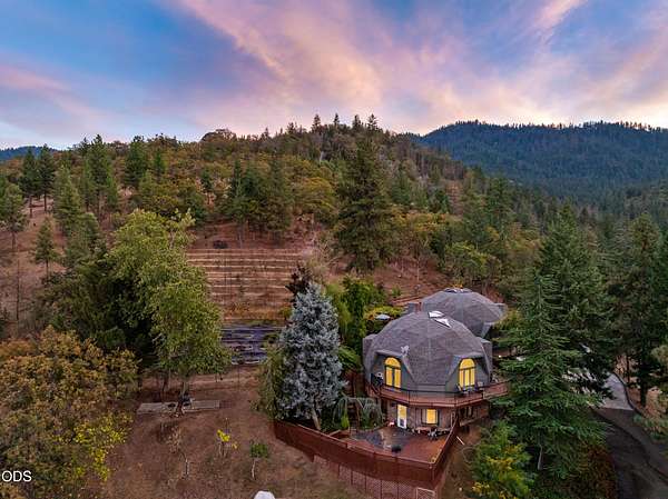 12 Acres of Recreational Land with Home for Sale in Ashland, Oregon
