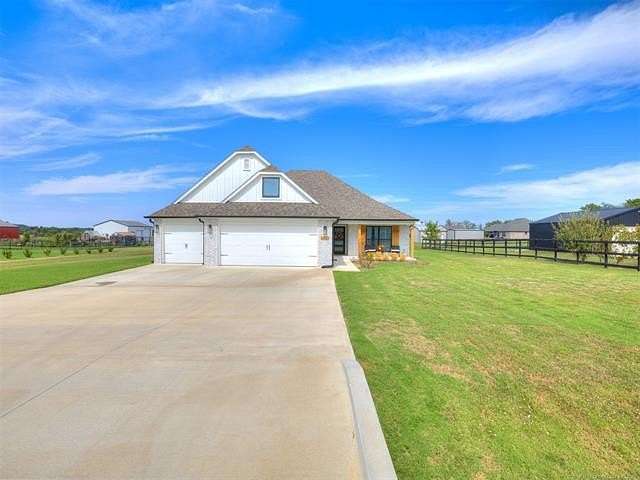 1.9 Acres of Land with Home for Sale in Broken Arrow, Oklahoma