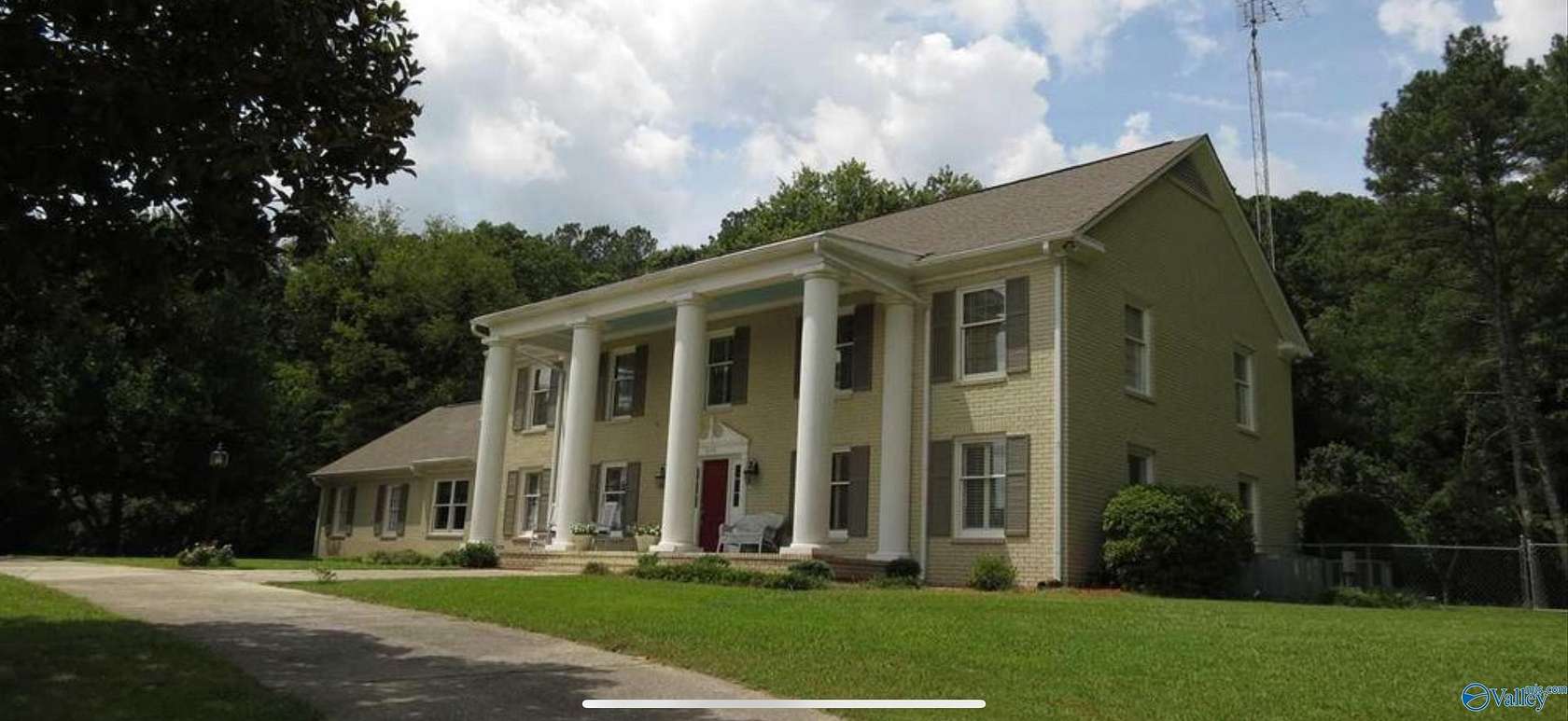 10 Acres of Land with Home for Sale in Attalla, Alabama