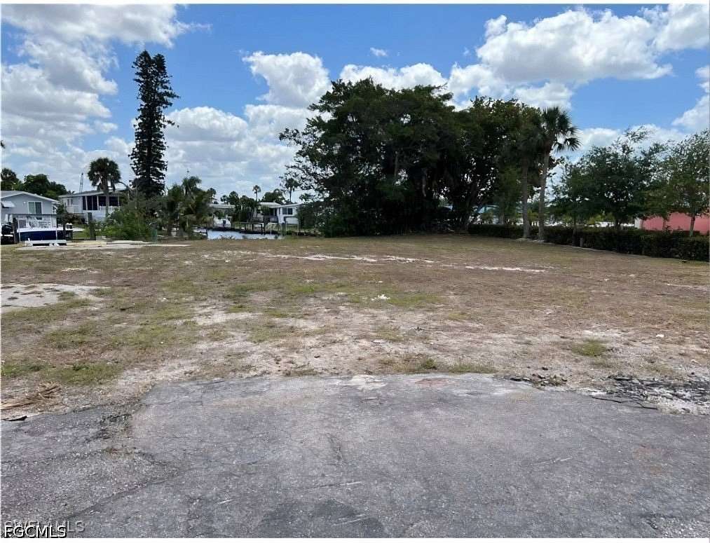 0.31 Acres of Commercial Land for Sale in Fort Myers Beach, Florida