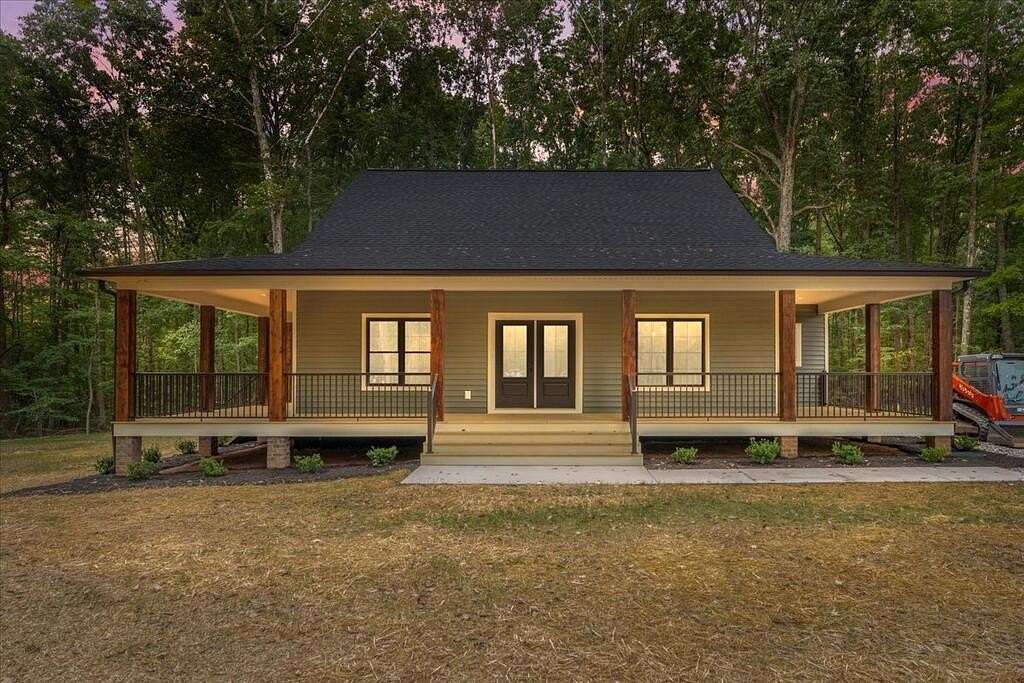 3 Acres of Land with Home for Sale in Farmville, Virginia