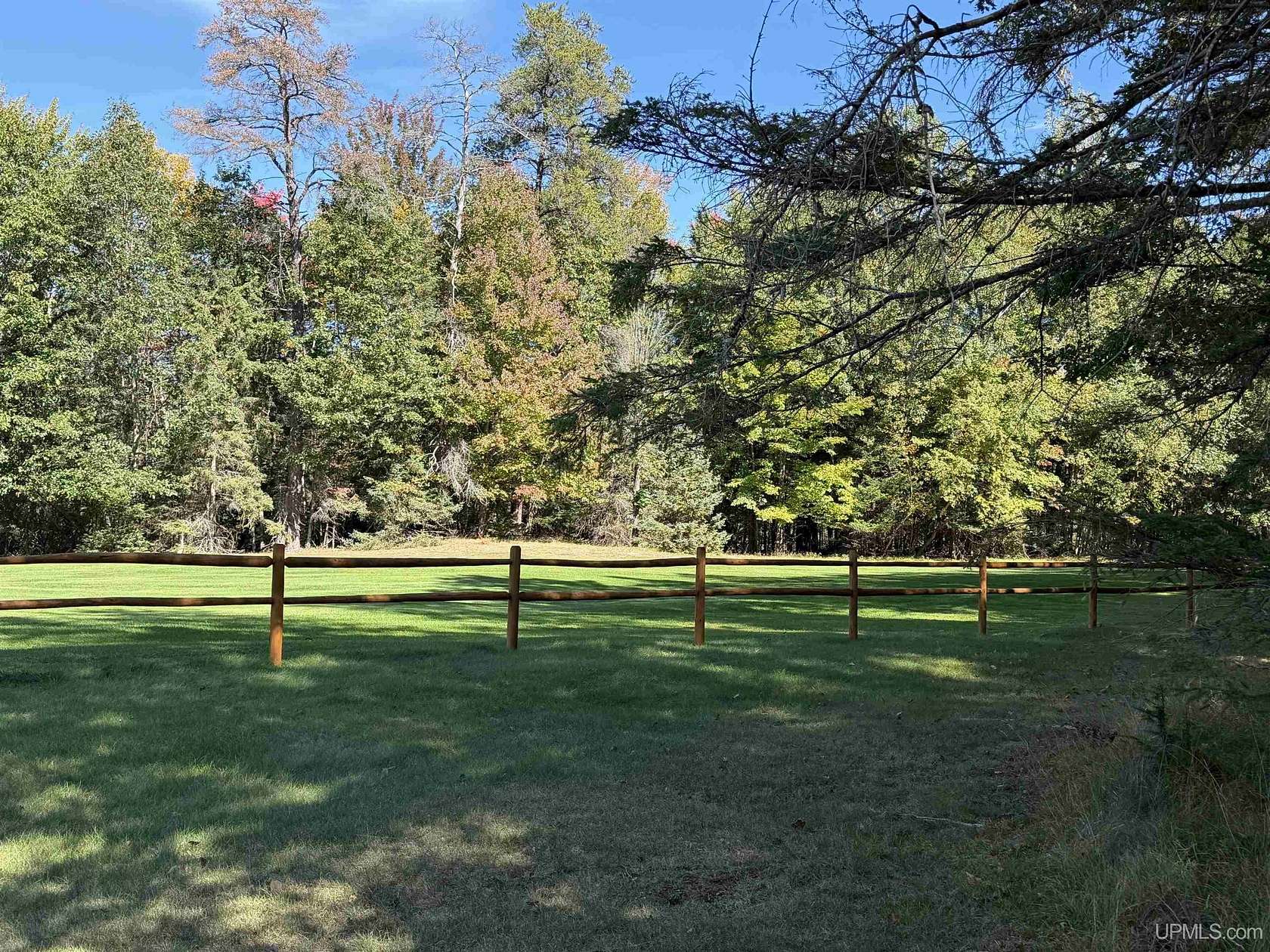 2 Acres of Residential Land for Sale in Gladstone, Michigan