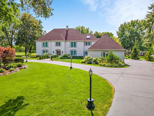 1.4 Acres of Land with Home for Sale in Barrington, Illinois