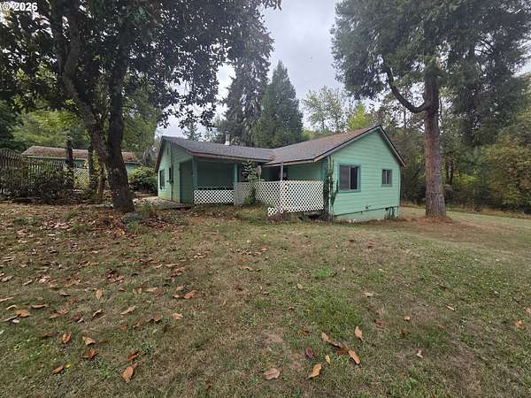 2.5 Acres of Land with Home for Sale in Roseburg, Oregon
