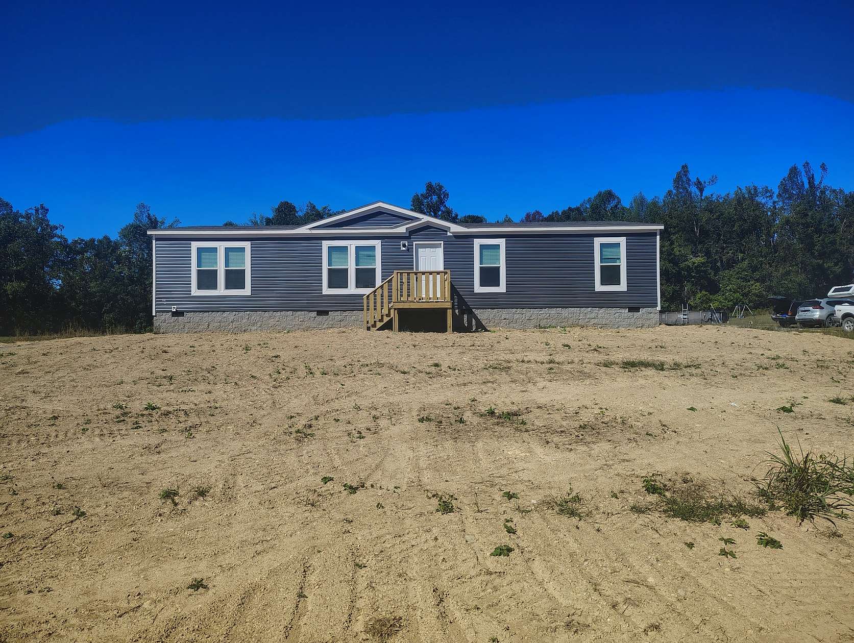 1.5 Acres of Land with Home for Sale in Lafayette, Tennessee