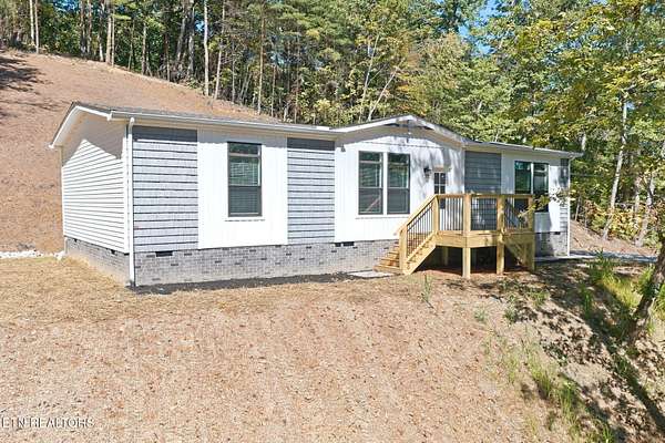 5.2 Acres of Land with Home for Sale in Heiskell, Tennessee