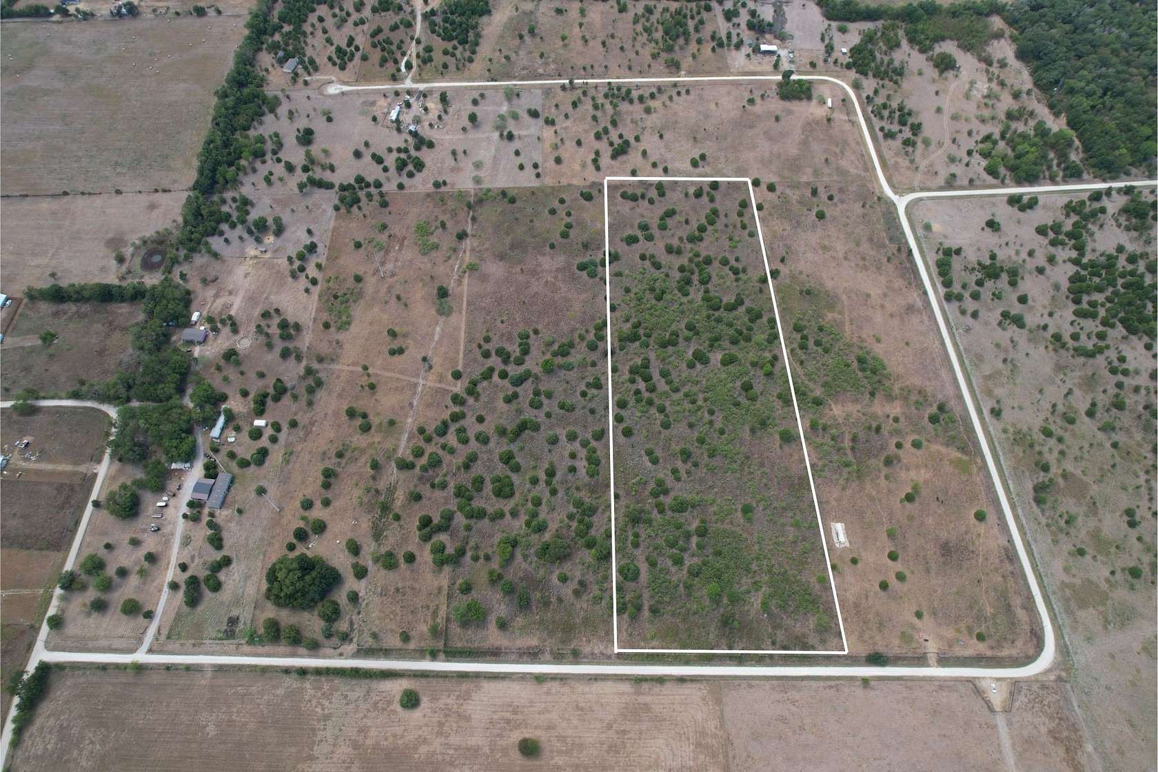 11 Acres of Land for Sale in Kerens, Texas