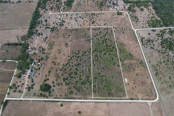 11 Acres of Land for Sale in Kerens, Texas