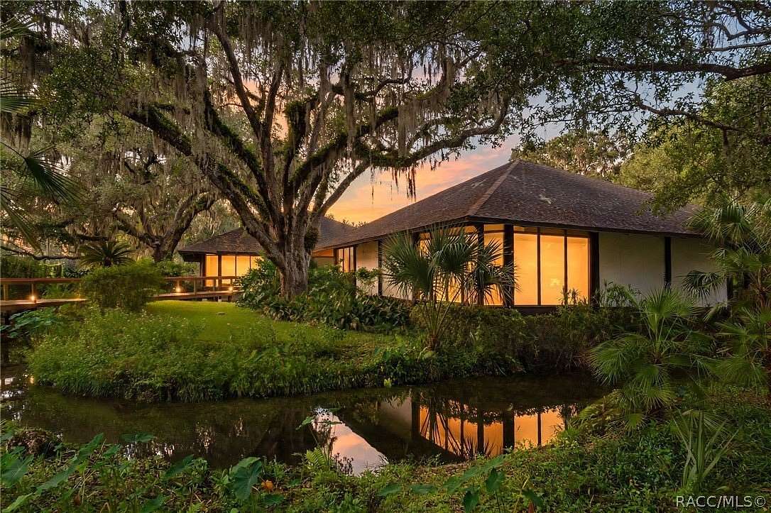 1.88 Acres of Commercial Land for Sale in Crystal River, Florida