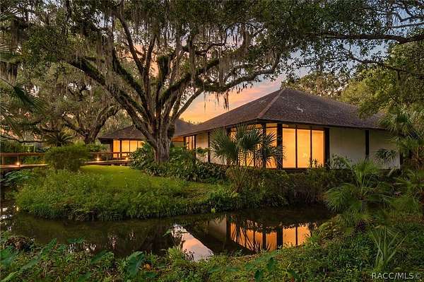 1.88 Acres of Commercial Land for Sale in Crystal River, Florida