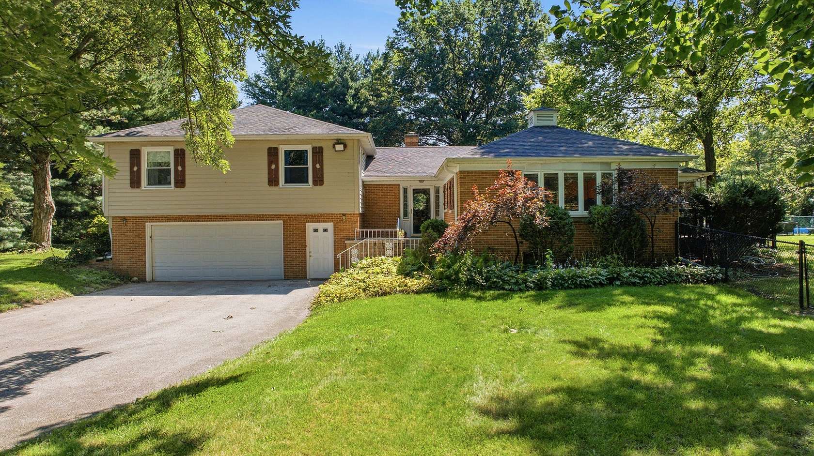 1.87 Acres of Land with Home for Sale in Oswego, Illinois