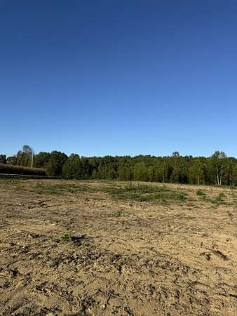 10.7 Acres of Land for Sale in Russell Springs, Kentucky