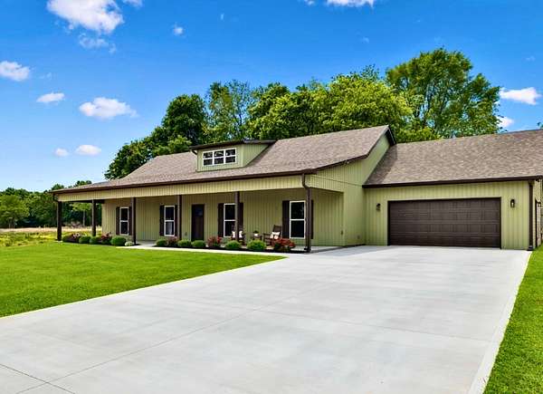 5 Acres of Land with Home for Sale in Shelbyville, Tennessee