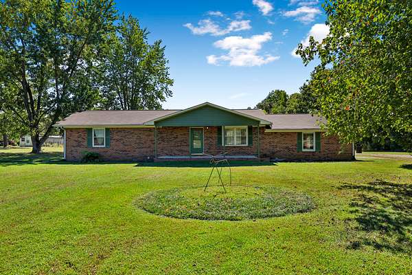 4.8 Acres of Land with Home for Sale in Manchester, Tennessee