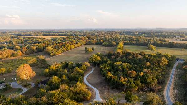 23.5 Acres of Land for Sale in Columbia, Tennessee