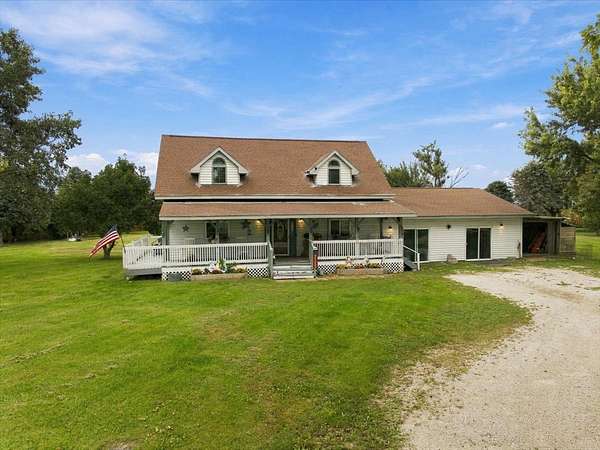 1.76 Acres of Land with Home for Sale in El Paso, Illinois