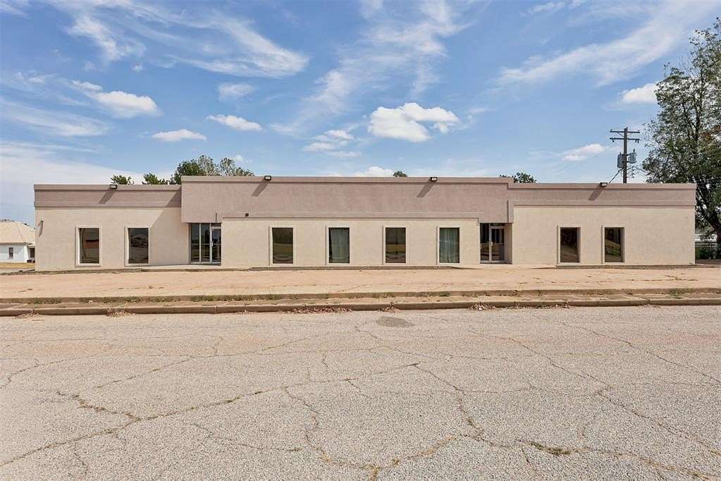 4 Acres of Improved Commercial Land for Sale in Guthrie, Oklahoma