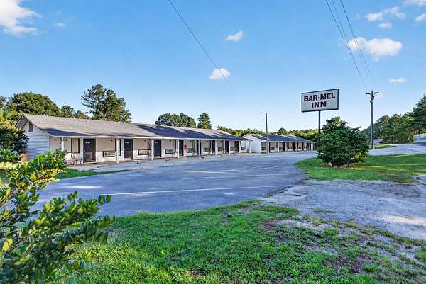 1.6 Acres of Improved Commercial Land for Sale in McCormick, South Carolina