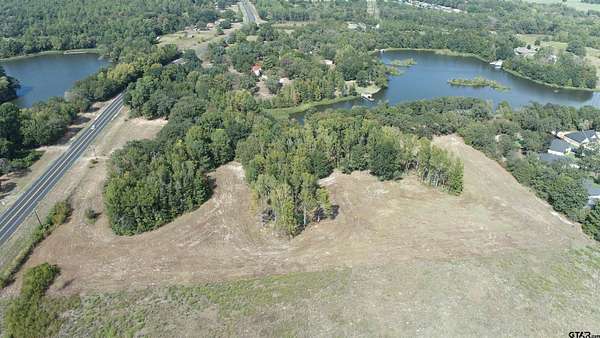 19 Acres of Recreational & Residential Land for Sale in Mineola, Texas