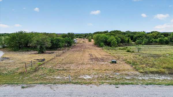 4 Acres of Residential Land for Sale in Itasca, Texas