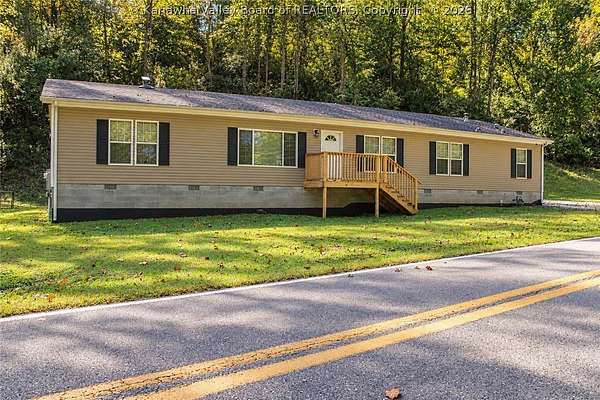 33.2 Acres of Recreational Land with Home for Sale in Elkview, West Virginia