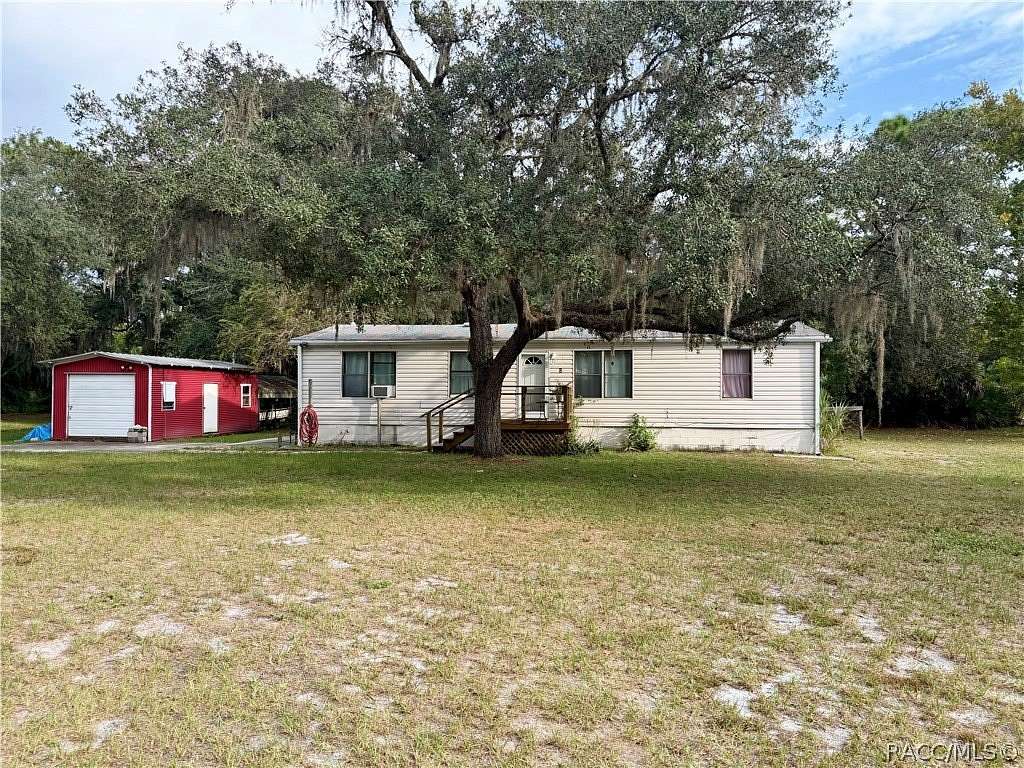 2 Acres of Improved Mixed-Use Land for Sale in Inglis, Florida