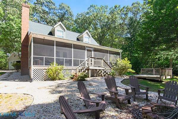 2.48 Acres of Land with Home for Sale in Heathsville, Virginia