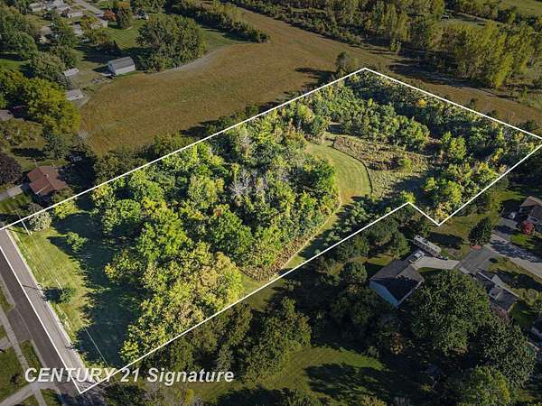 4.1 Acres of Residential Land for Sale in Zilwaukee, Michigan