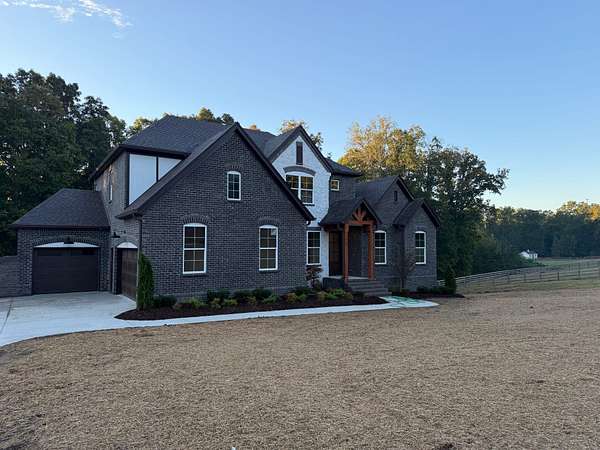 2.8 Acres of Land with Home for Sale in Kingston Springs, Tennessee
