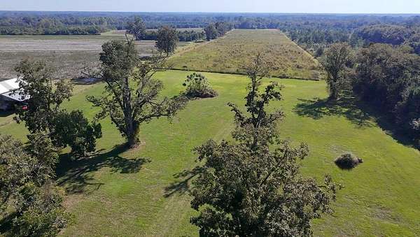 19 Acres of Recreational & Residential Land for Sale in Hahira, Georgia