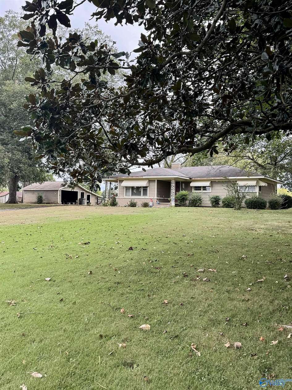 4 Acres of Land with Home for Sale in Mount Hope, Alabama