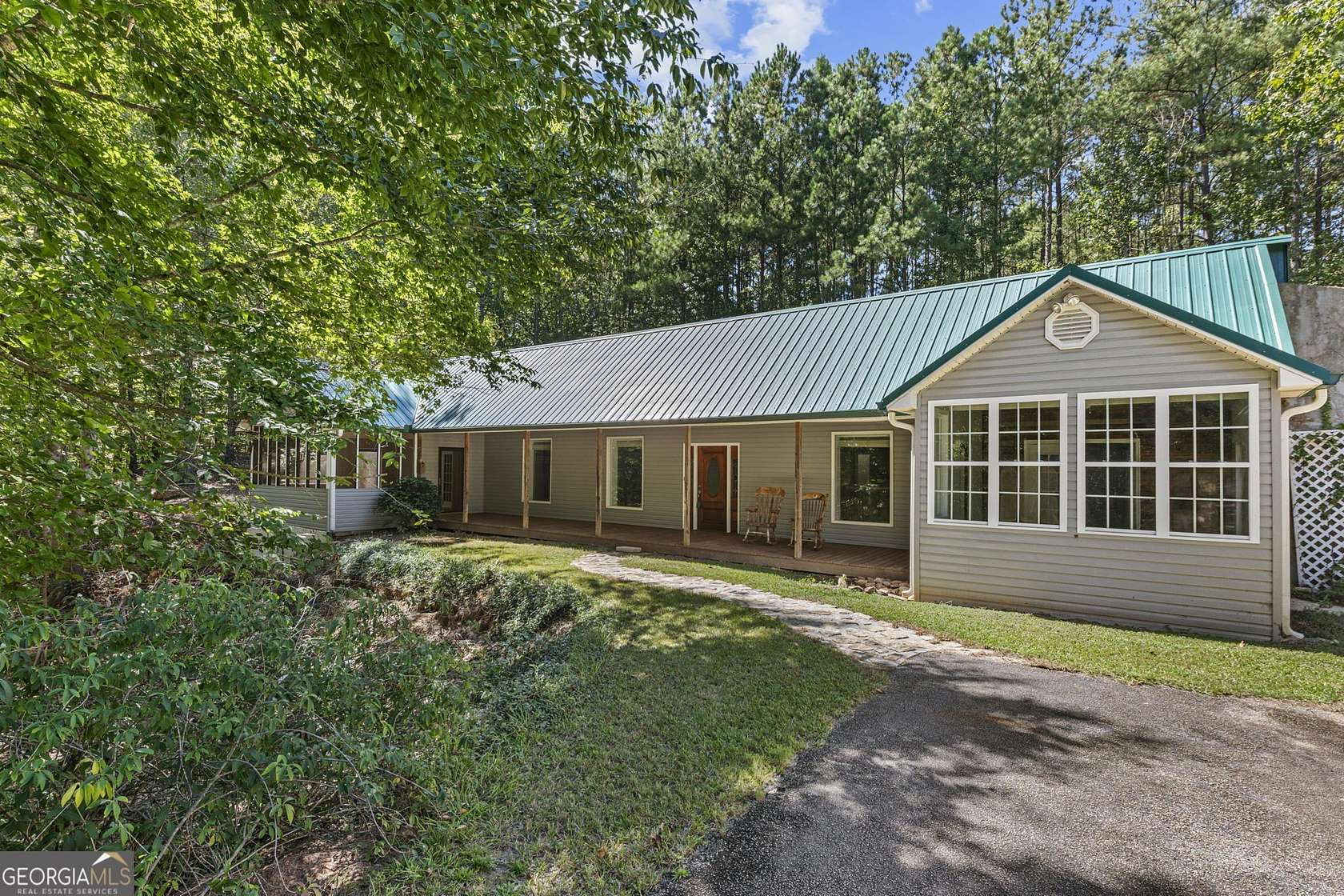 13 Acres of Recreational Land with Home for Sale in Douglasville, Georgia