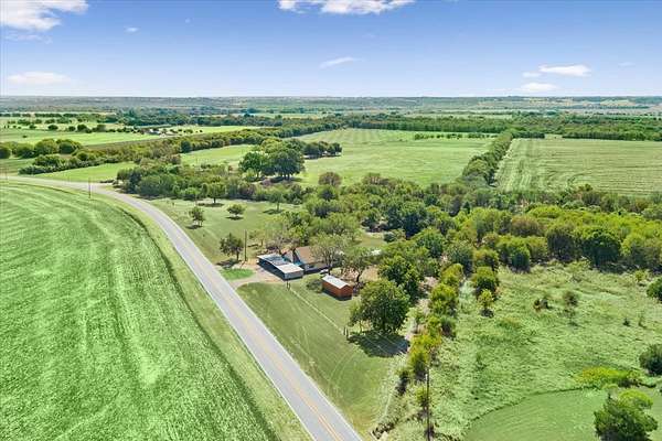 4.46 Acres of Land with Home for Sale in McGregor, Texas