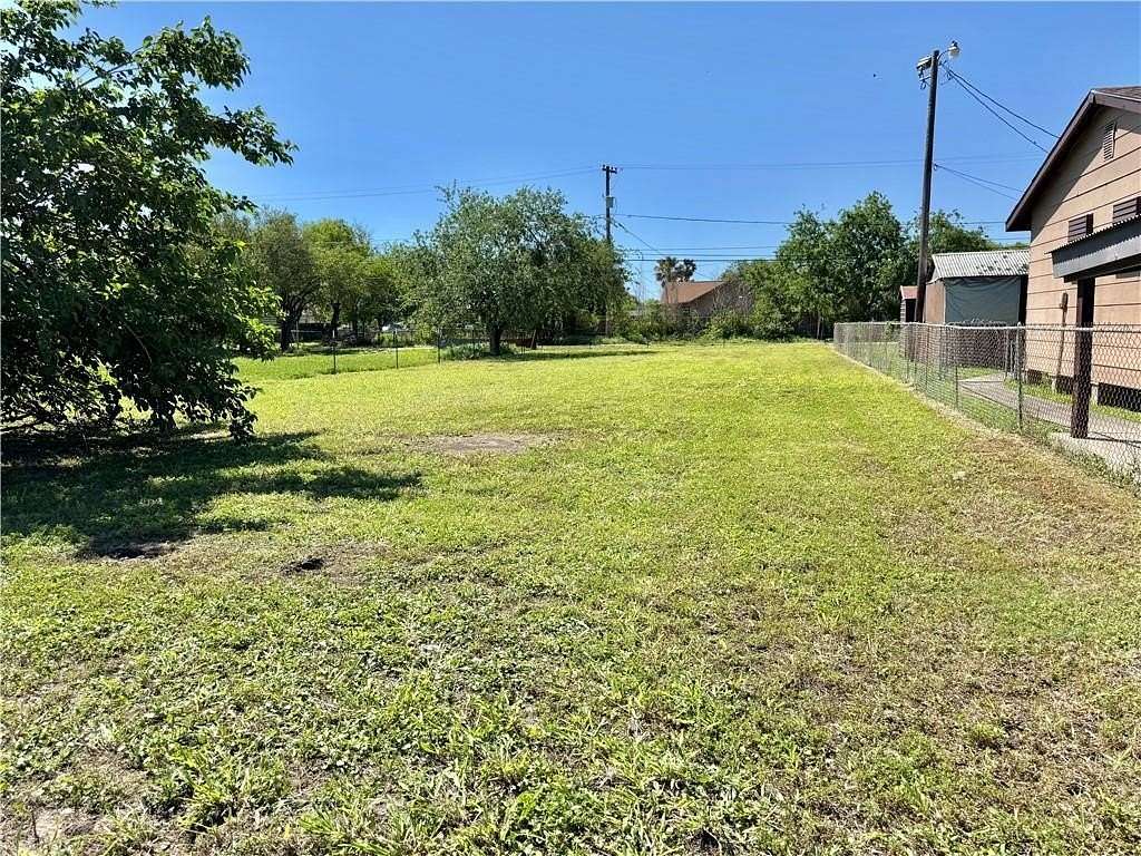 0.17 Acres of Commercial Land for Sale in Kingsville, Texas