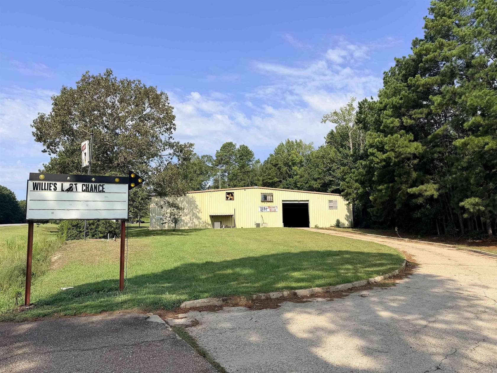 3.16 Acres of Improved Commercial Land for Sale in Strong, Arkansas