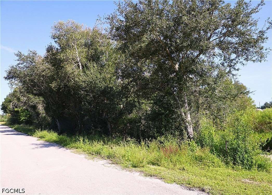 0.35 Acres of Residential Land for Sale in Lehigh Acres, Florida