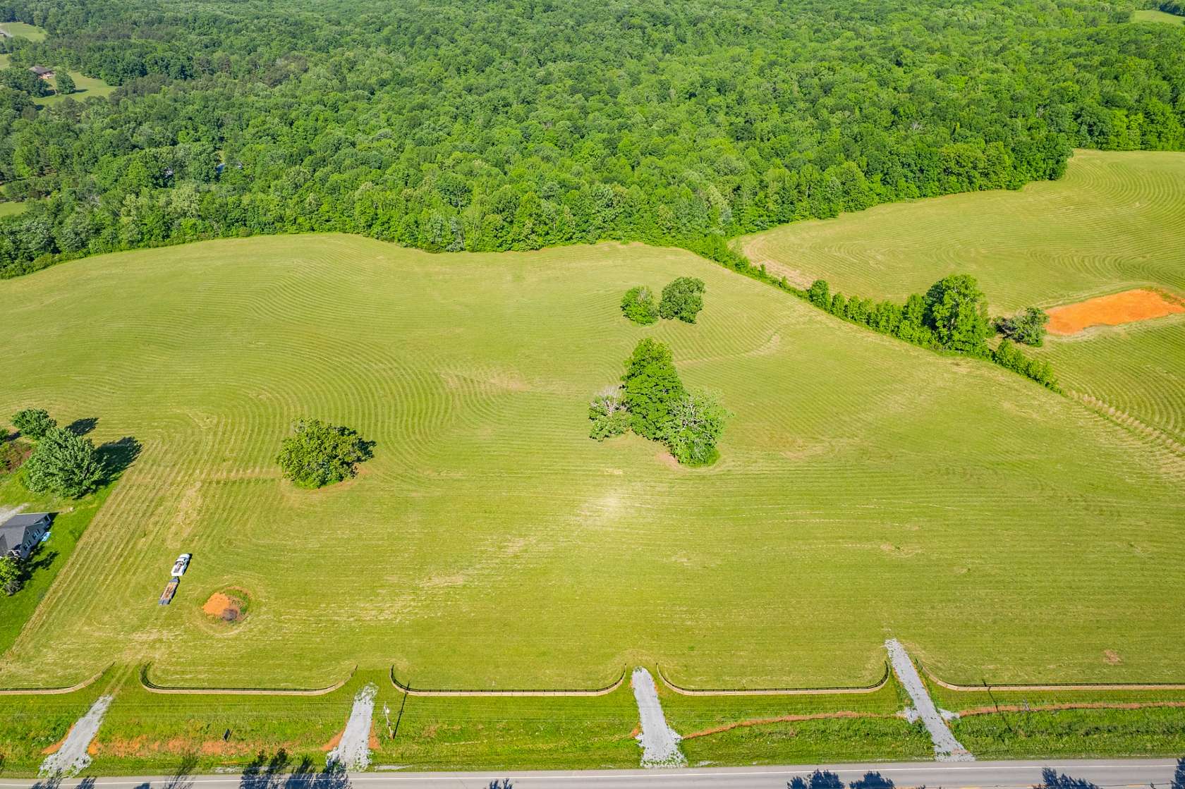 15.2 Acres of Land for Sale in Dickson, Tennessee