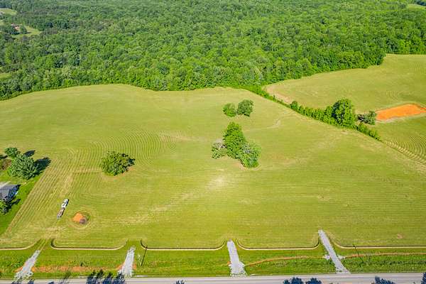 15.2 Acres of Land for Sale in Dickson, Tennessee