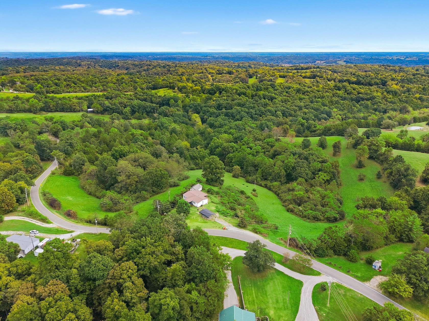 14.2 Acres of Land with Home for Sale in Frankfort, Kentucky