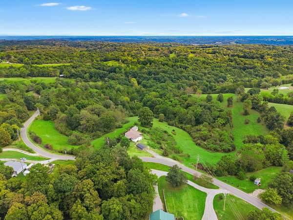14.2 Acres of Land with Home for Sale in Frankfort, Kentucky