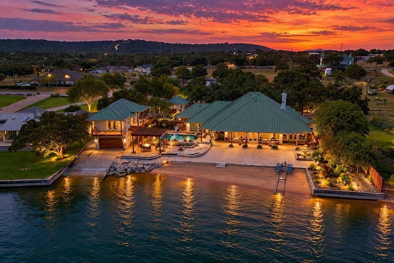 3.65 Acres of Land with Home for Sale in Buchanan Dam, Texas